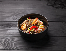 Соба с морепродуктами